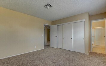 3834 Cirrus Ave in Las Vegas, NV - Building Photo - Building Photo