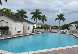 11603 NW 89th St in Doral, FL - Building Photo - Building Photo
