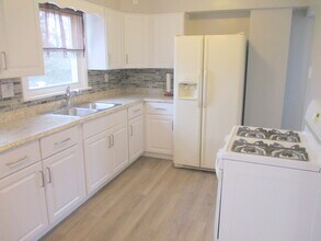 1104 Porter St in Conway, PA - Building Photo - Building Photo