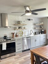 360 Pine Point Rd in Scarborough, ME - Building Photo