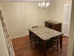 129 Splitrock Ln in Universal City, TX - Building Photo - Building Photo