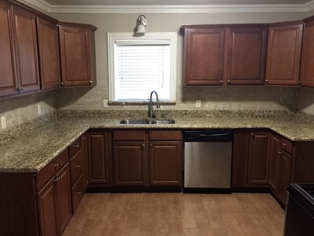 3838 Eaton Dr in Dallas, TX - Building Photo - Building Photo