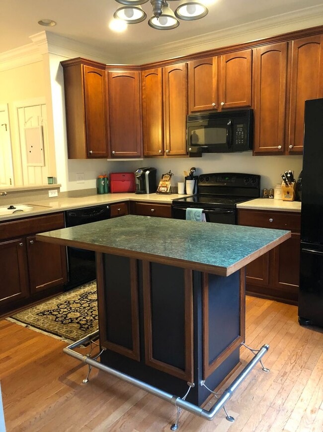 4643 Town Creek Dr in Williamsburg, VA - Building Photo - Building Photo