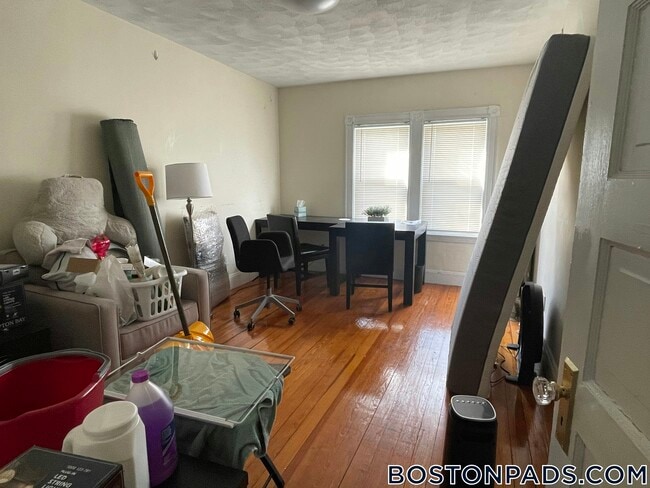 354 Main St, Unit 3 in Medford, MA - Building Photo - Building Photo