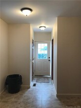 43 Stillman Ave-Unit -1 in Stonington, CT - Foto de edificio - Building Photo