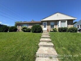 2499 Edgcumbe Rd in St. Paul, MN - Building Photo