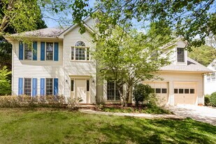 12400 Henderson Hill Rd in Huntersville, NC - Building Photo