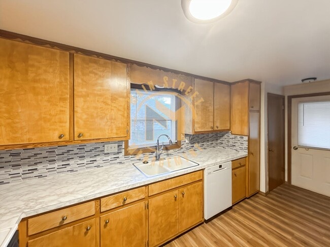 2230 Mahon Ct in Green Bay, WI - Building Photo - Building Photo