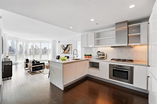 77 Hudson St in Hoboken, NJ - Building Photo - Building Photo