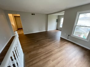 333 N Hamilton St in Painted Post, NY - Building Photo - Building Photo