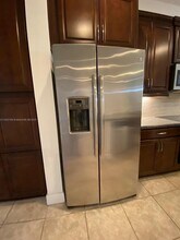 9823 W 34th Ln in Hialeah, FL - Building Photo - Building Photo