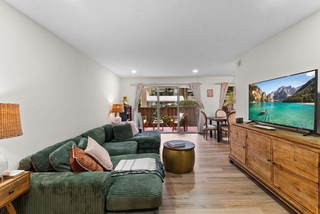 property at 1885 Diamond St