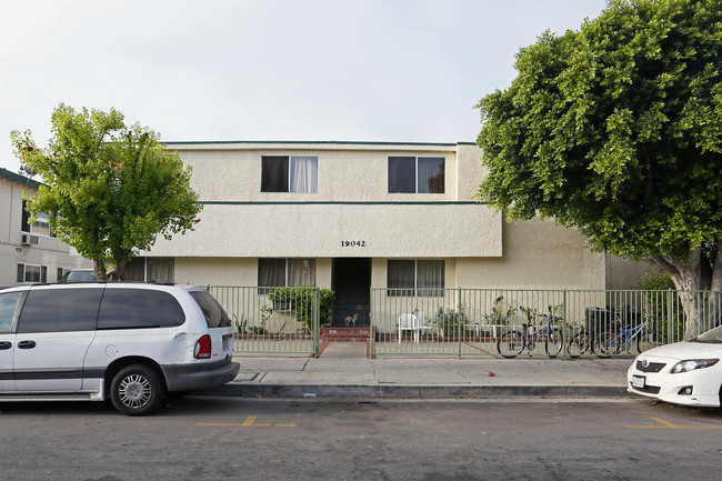 19042 Bryant St in Northridge, CA - Building Photo - Building Photo