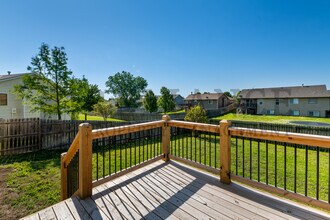 1318 N Aksarben Ct in Wichita, KS - Building Photo - Building Photo