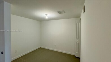 1600 NE 1st Ave, Unit 1611 in Miami, FL - Building Photo - Building Photo