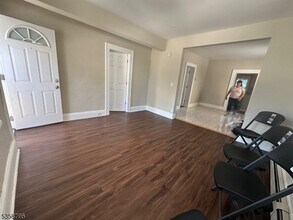 645 8th St in Lyndhurst, NJ - Building Photo - Building Photo