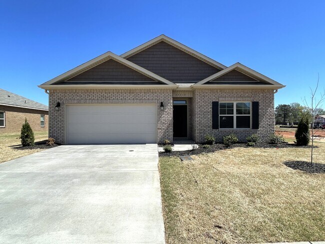 25213 Delilah Cir in Athens, AL - Building Photo - Building Photo