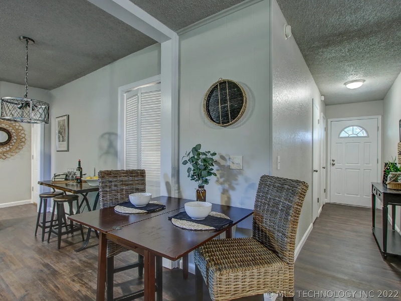 4301 S Elm St in Broken Arrow, OK - Building Photo