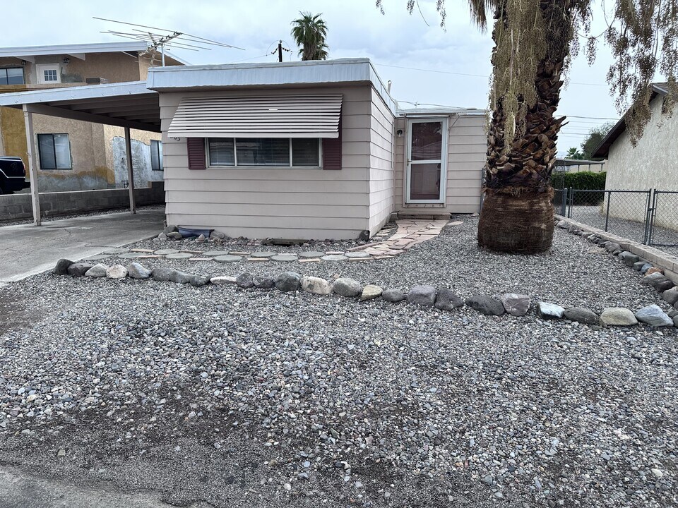 1203 Pso Del Mar in Bullhead City, AZ - Building Photo