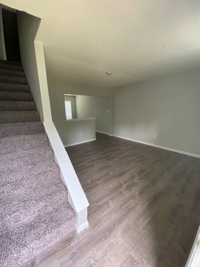 4222 W Bethany Dr in Columbia, MO - Building Photo - Building Photo