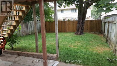 70 Chaucer Crescent in Barrie, ON - Building Photo - Building Photo