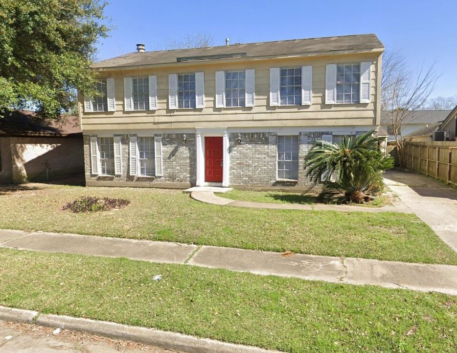 11326 White Gate Ln in Houston, TX - Building Photo