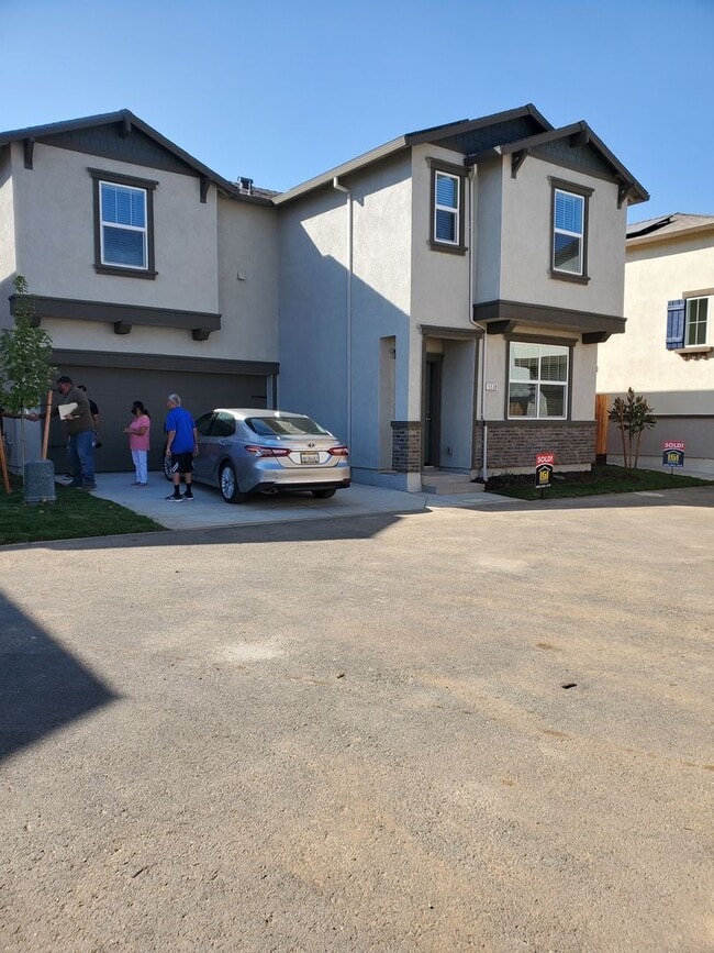 property at 5538 Claremont Ct