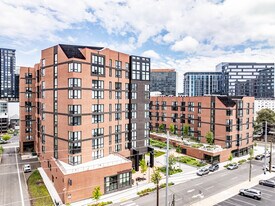 Broadview at Vanderbilt in Nashville, TN - Building Photo