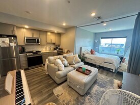 55 W 5th St, Unit 603 in Boston, MA - Building Photo
