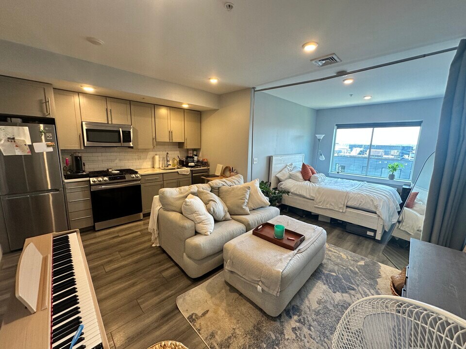 55 W 5th St, Unit 603 in Boston, MA - Building Photo