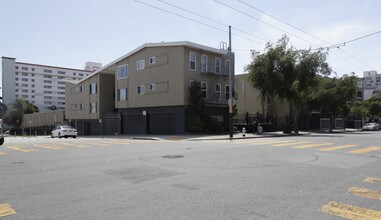 Buchanan Park Apartments in San Francisco, CA - Building Photo - Building Photo