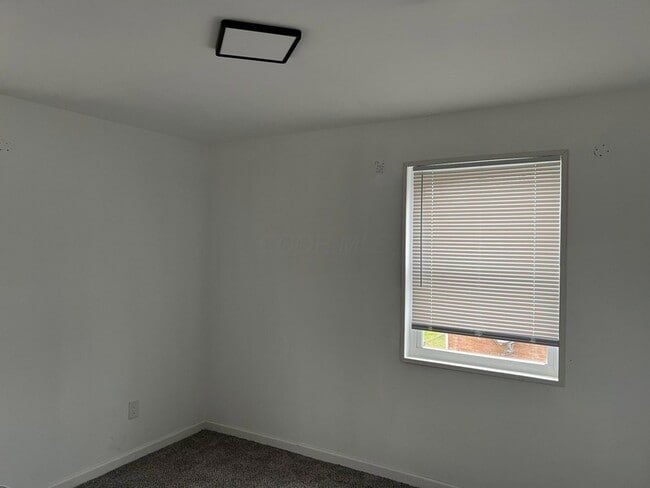 50 N Hampton Rd in Columbus, OH - Building Photo - Building Photo