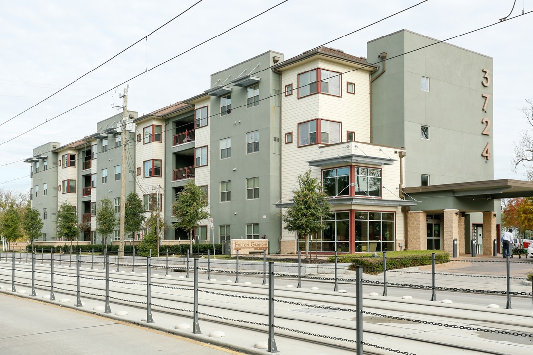 AveCDC Fulton Gardens in Houston, TX - Building Photo