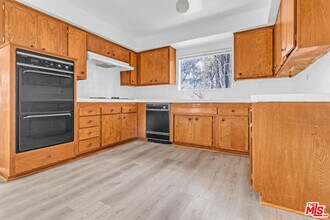 732 Lorraine Blvd in Los Angeles, CA - Building Photo - Building Photo