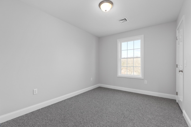 23 Karatzas Avenue in Manchester, NH - Building Photo - Building Photo