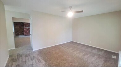 6543 Coventry Dr in Florissant, MO - Building Photo - Building Photo