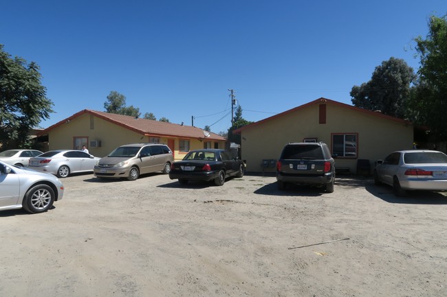 5720 8th St in Keyes, CA - Building Photo - Building Photo