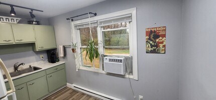 3696 S Leonard Springs Rd, Unit 3696 in Bloomington, IN - Foto de edificio - Building Photo