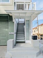2521 Seaview Ave in Newport Beach, CA - Building Photo - Building Photo