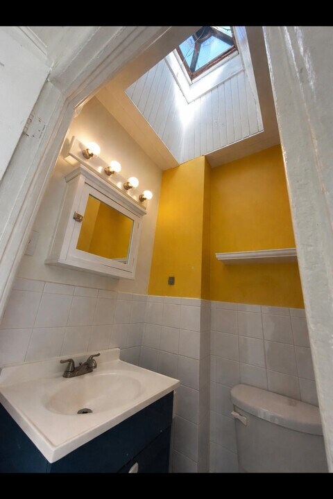 22 Whitman Ave in Jersey City, NJ - Building Photo