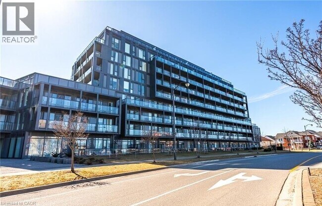 3210 Dakota Cmn in Burlington, ON - Building Photo - Building Photo