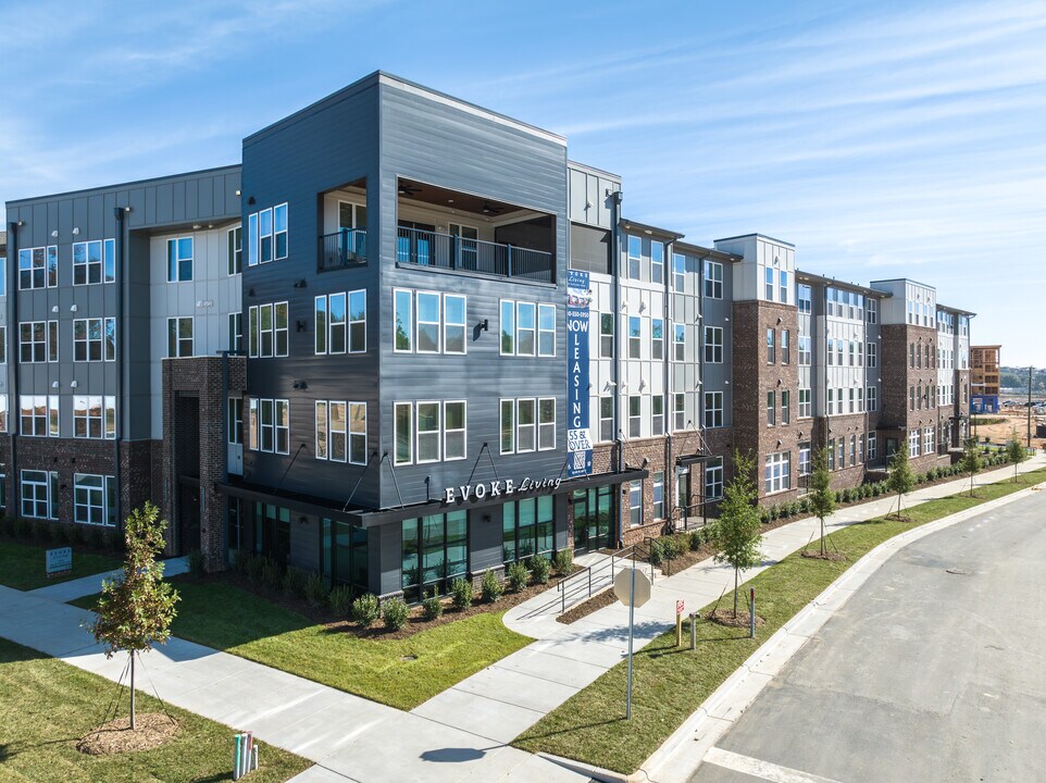 Evoke Living at Eastland Yards in Charlotte, NC - Foto de edificio