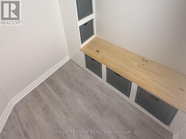 693 Rouncey Rd in Ottawa, ON - Building Photo - Building Photo