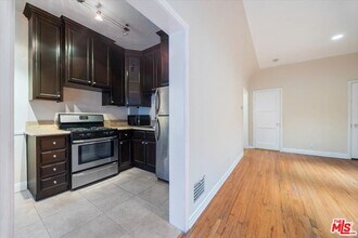 6217 Orange St in Los Angeles, CA - Building Photo - Building Photo