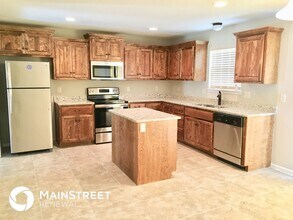 19124 Corbyn Ln in Smithville, MO - Foto de edificio - Building Photo