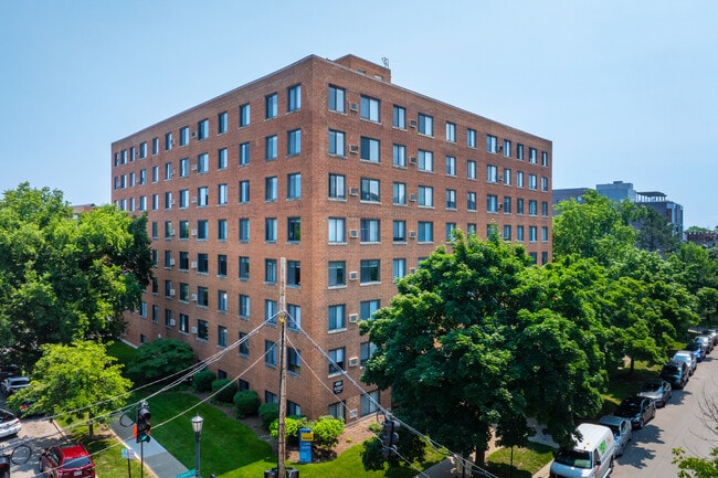 Main Station Apartments