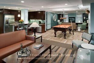 10 Camelot Ct, Unit 10-4E in Boston, MA - Building Photo