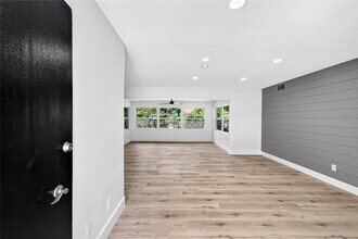 2141 Indian Ave S in Belleair Bluffs, FL - Building Photo - Building Photo