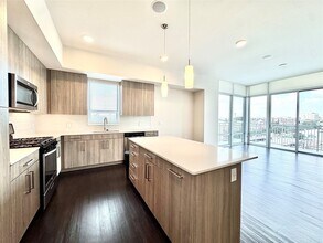 3120 Smith St in Houston, TX - Foto de edificio - Building Photo