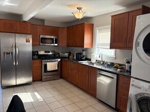 73 Nichols Ave in Watertown, MA - Building Photo - Building Photo